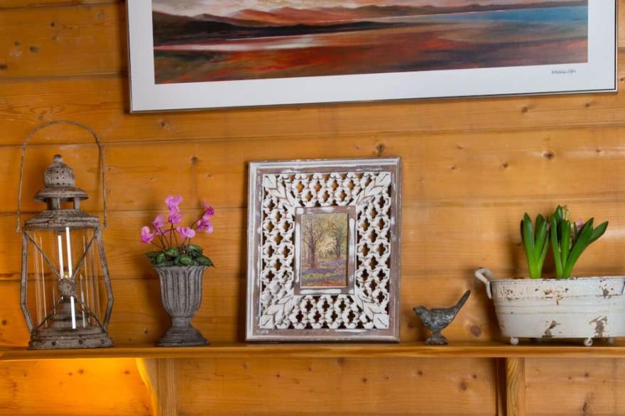 Enchanting Lodge over looking  the beautiful South Devon Countryside.