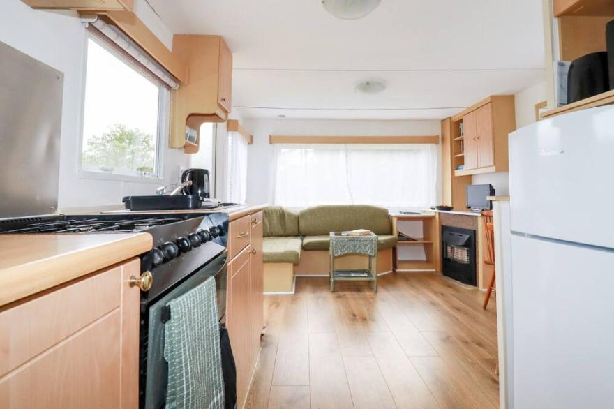 CARAGAVOR, romantic, character holiday cottage in Bodmin