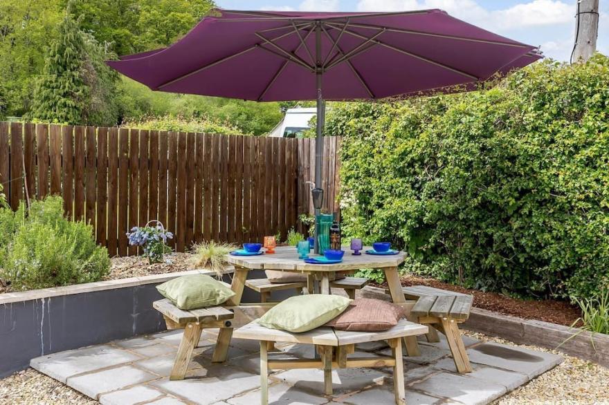 2 bedroom accommodation in Newnham