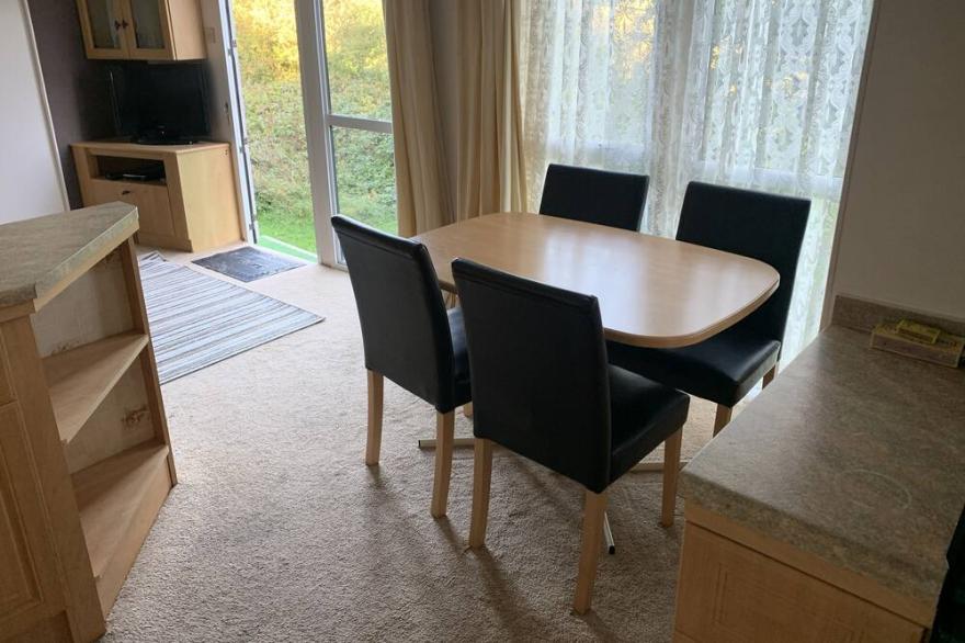 Private Cabin - close to Brighton beaches restaurants etc
