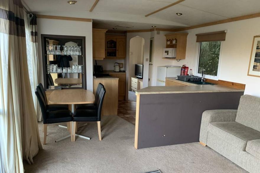 Private Cabin - close to Brighton beaches restaurants etc