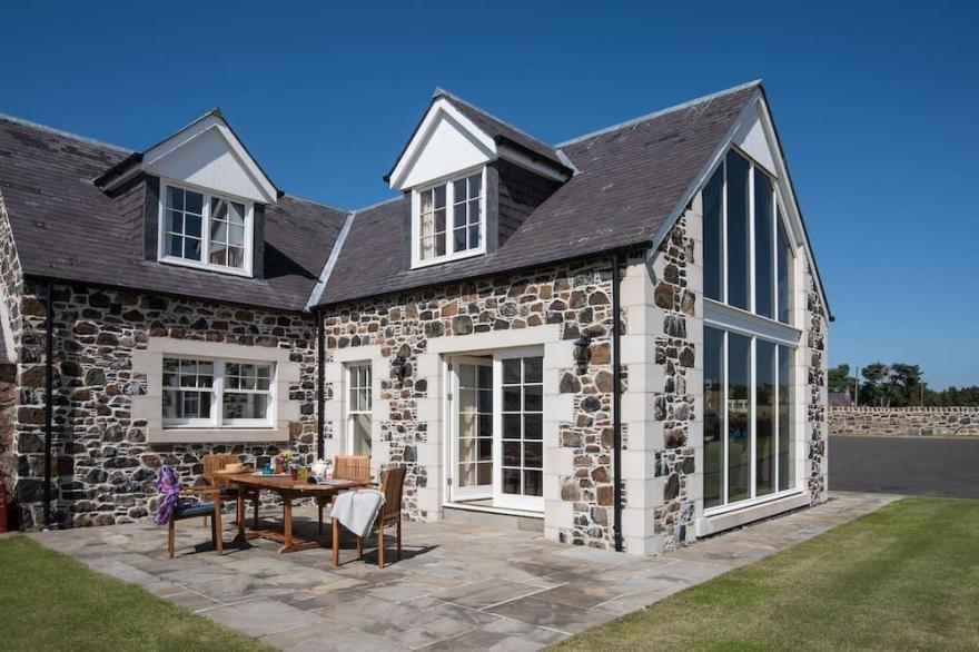 MILL DOWRIE - stunning barn conversion, 4 bedroom, ideal for families & friends