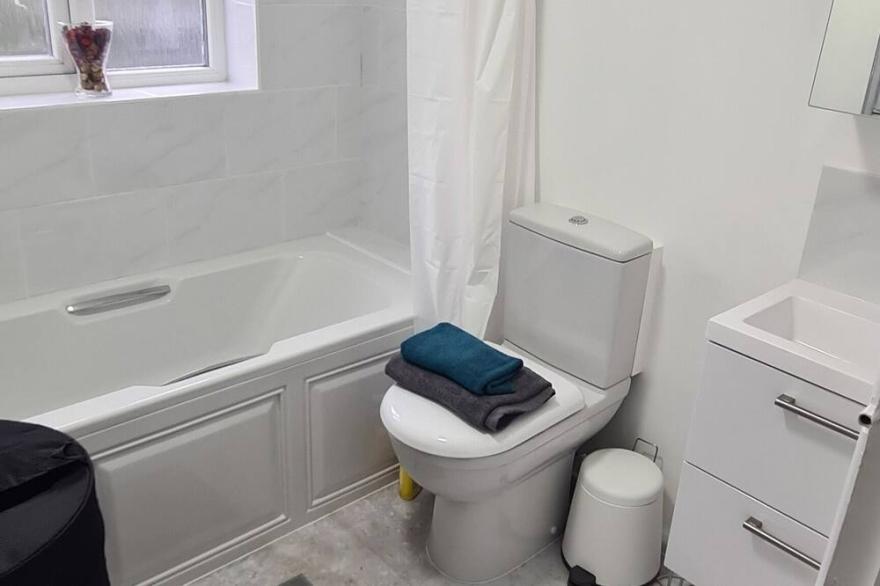 Delightfully decorated cosy family home minutes away from the new Elizabeth Line