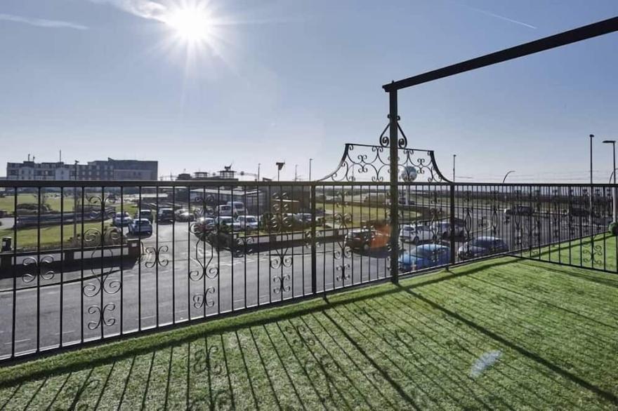 Rose Apartment · Rose Suite Pleasure Beach 2Bed Apartment