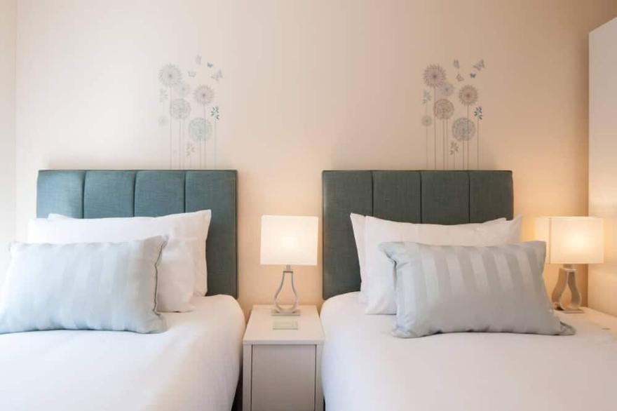 The Wellington - A home for you (3 bedrooms, 1 sofa-bed, 2 bathrooms)
