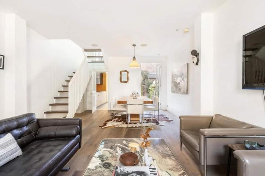 WOO-16 Woodseer · Luxurious Town House with Garden near Brick Lane