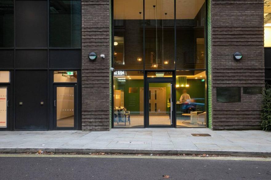 Bright Southwark 1BR w/ Balcony, nr Bars & Restaurants, by Blueground