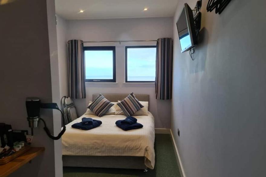 No 4 Ocean Cabins - Saundersfoot Harbour - Saundersfoot