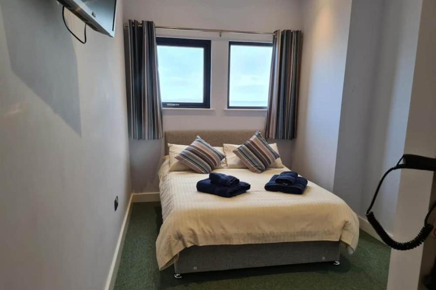 No 10 Ocean Cabins - Saundersfoot Harbour - Saundersfoot