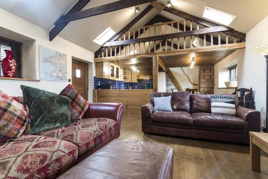 Foxglove - Luxurious Barn Conversion - Blossom  Farm