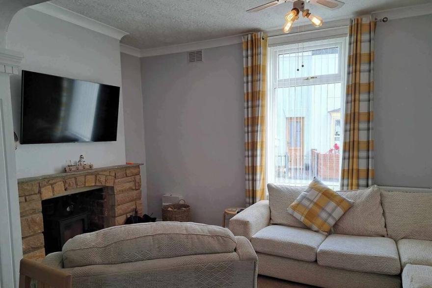 Immaculate 2-Bed Cottage - Free WiFi