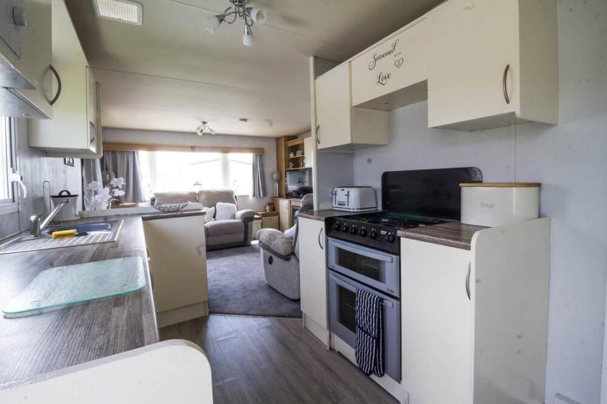 6 berth caravan for hire at Golden Sands Holiday Park ref 63056OM