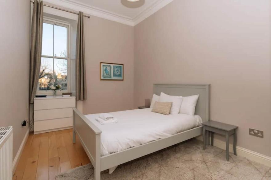 Beautiful Home In Stockbridge, Edinburgh