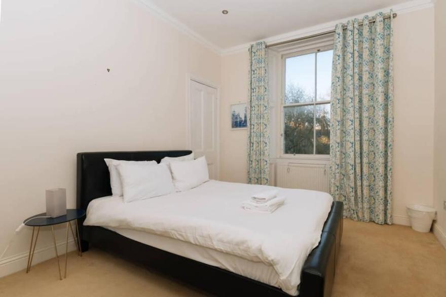 Beautiful Home In Stockbridge, Edinburgh