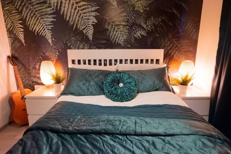 Forest Work & Relax Accommodation (Jungle Room)