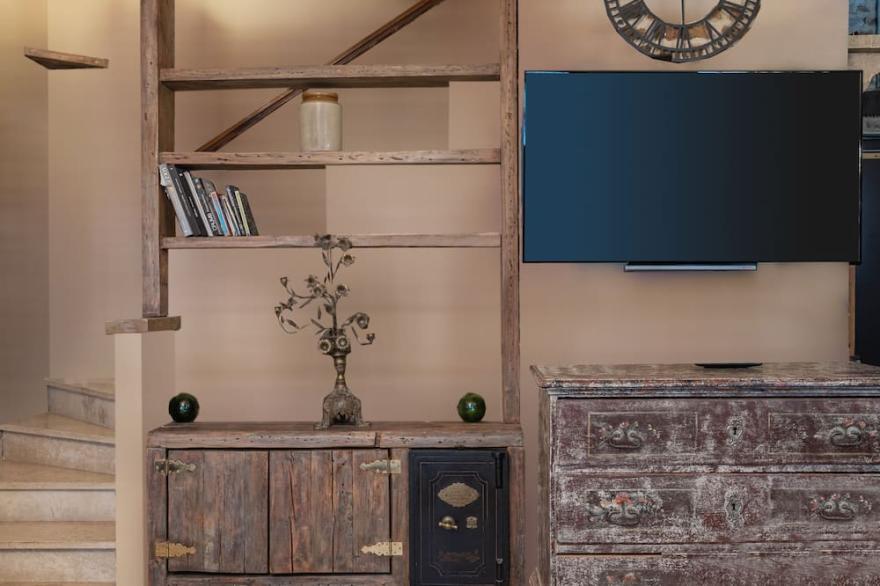 Stone Built Vintage Chic House in Knightsbridge