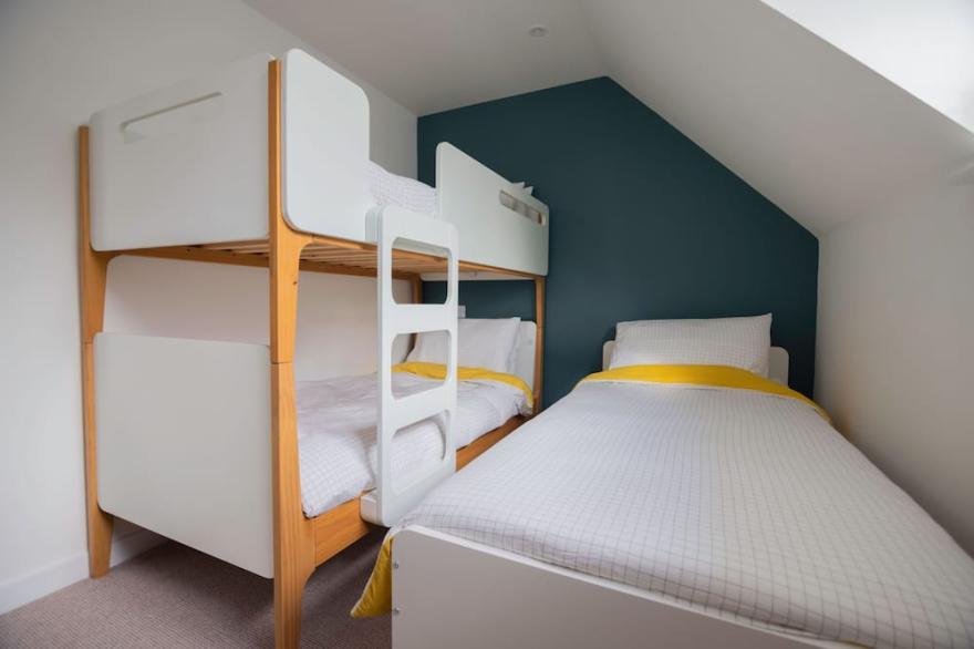 Stables Loft -  an apartment that sleeps 5 guests  in 2 bedrooms