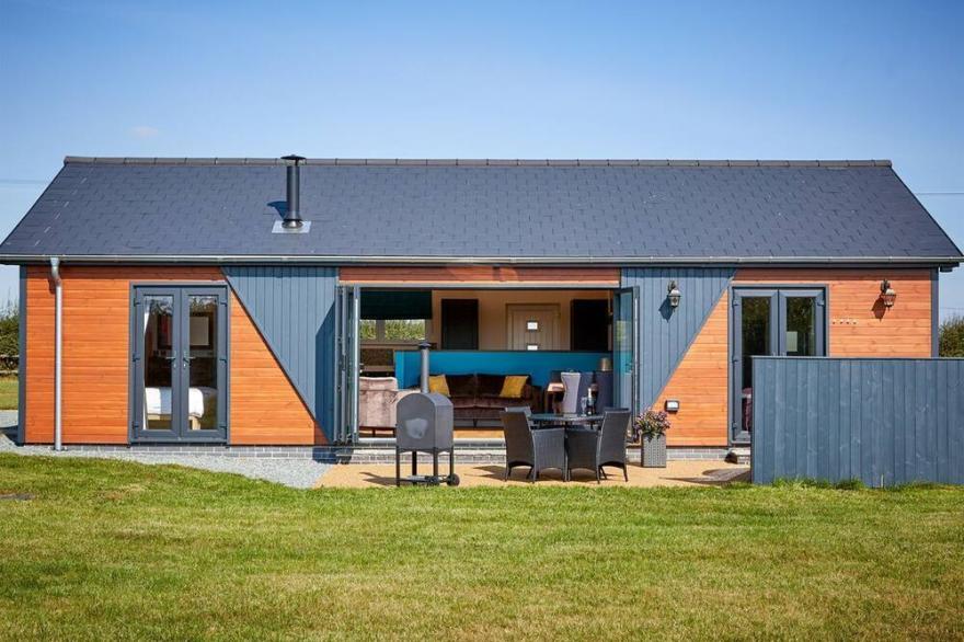 2 bedroom accommodation in Fitling, near Hornsea