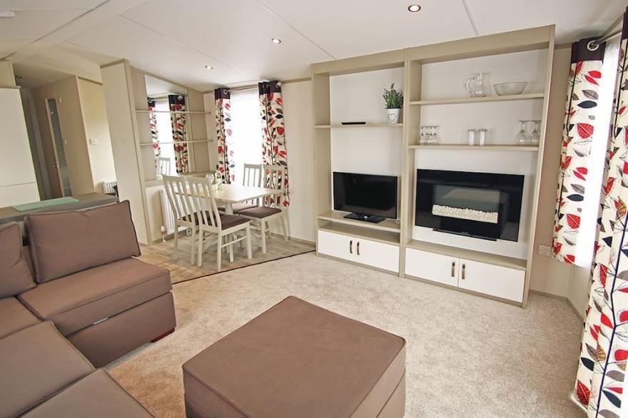3 bedroom accommodation in St. Leonards, Ringwood