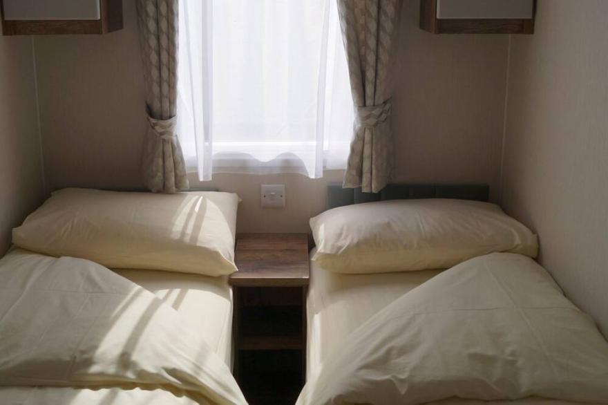 2 bedroom accommodation in Woodbury, Exeter