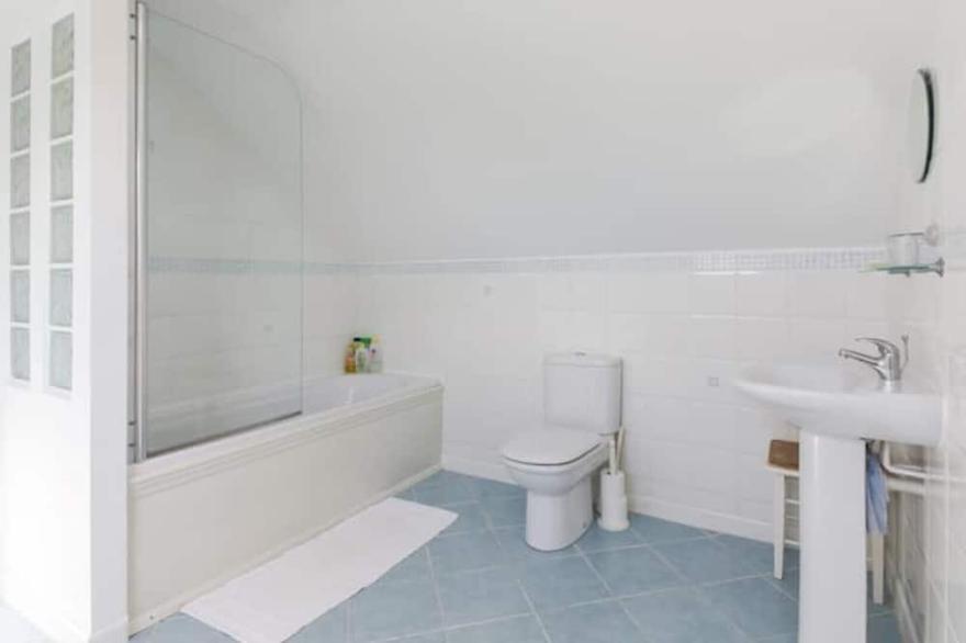 Beach Cottage in Constantine Bay, Near Padstow