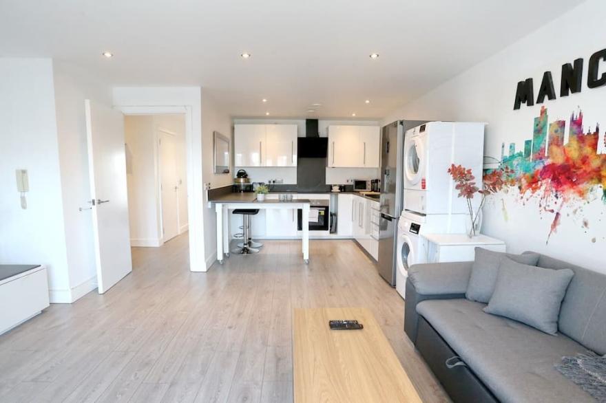 Pass the Keys | Free Parking Central Apartment