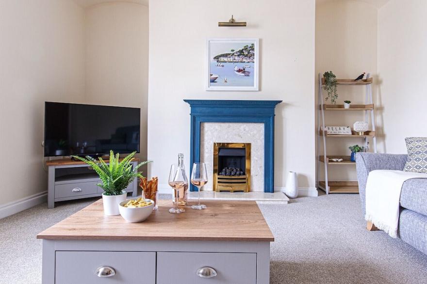 1 Marine Terrace, sleeps 4 in Wadebridge