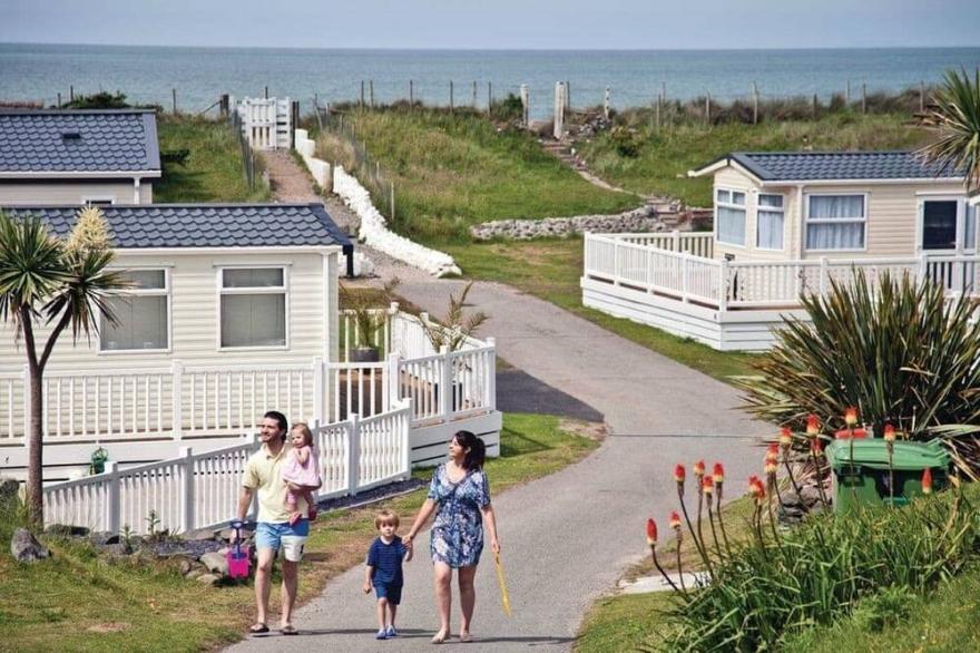 3 bedroom accommodation in Tal-Y-Bont, Gwynedd