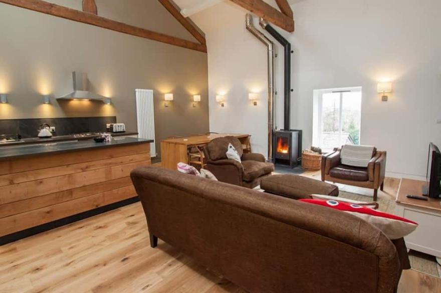 SUNNY BROW HAYLOFT, family friendly, with open fire in Hawkshead
