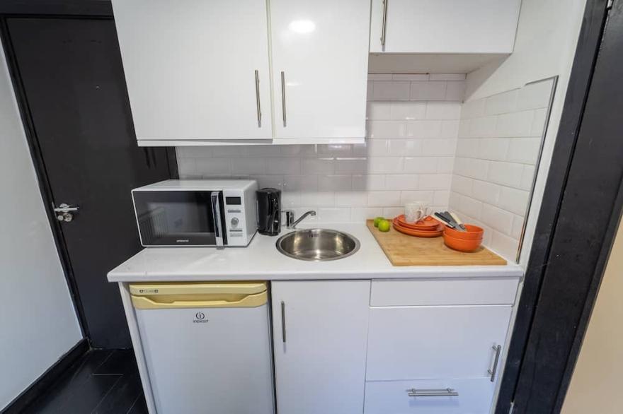 Lovely studio close to University of Birmingham!