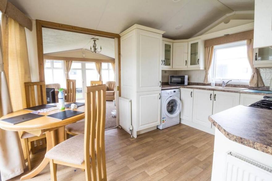 6 berth caravan for hire at California Cliffs in Scratby by the beach ref 50050L