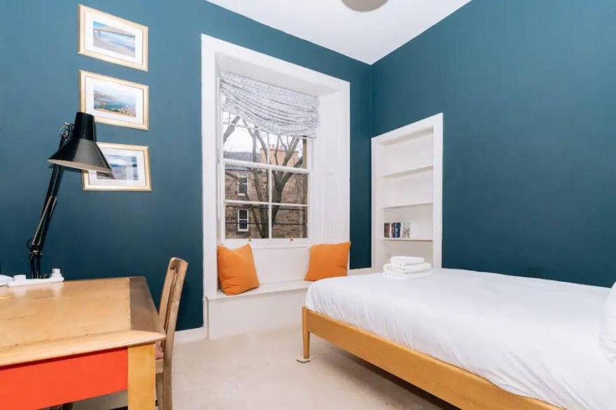 Charming 2 Bedroom Flat in Stockbridge