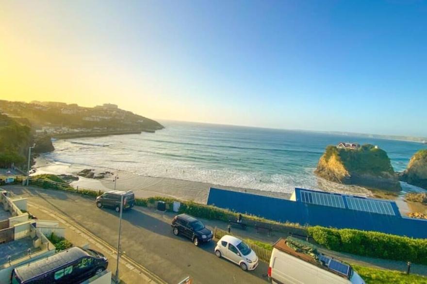 Amazing sea views + parking!