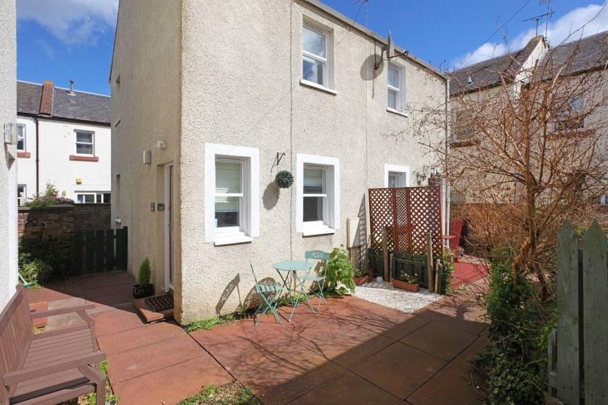 Unique home in the heart of North Berwick.  Sleeps 3