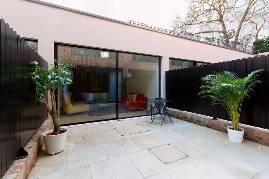 Arches 5 - 4 bedroom mews house
