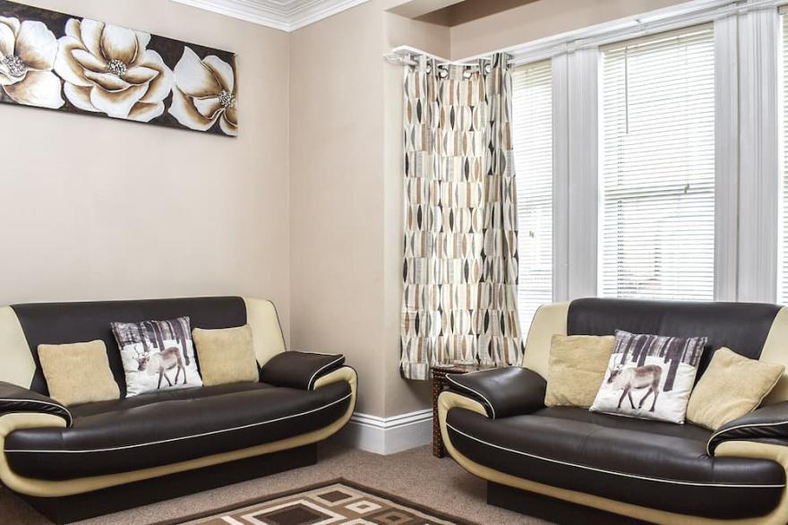 3 bedroom accommodation in Scarborough
