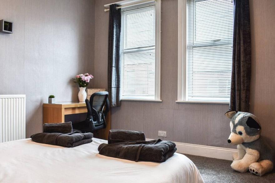 3 bedroom accommodation in Scarborough