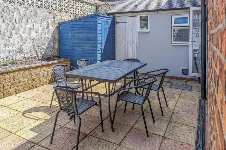 3 bedroom accommodation in Scarborough