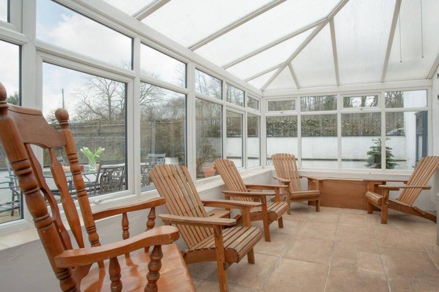 3 bedroom accommodation in Weycroft, near Axminster