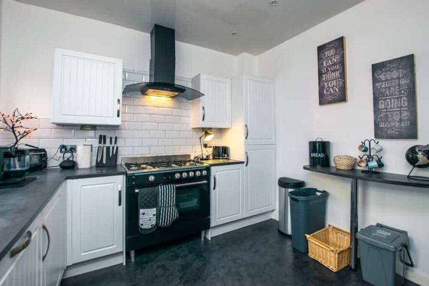Cosy and Central 2BD Apartment Milngavie, Glasgow