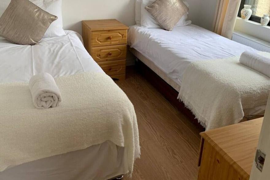 Cosy Country Cabin, rural but only 20 mins from Belfast