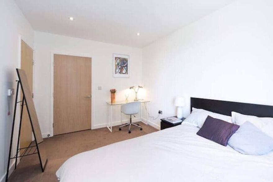 luxury 2 bedroom 2 bathroom flat