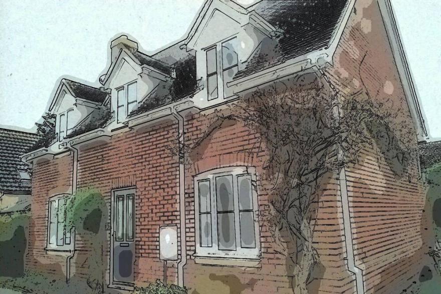 Cottage Style house in a Central Location for all the local amenities