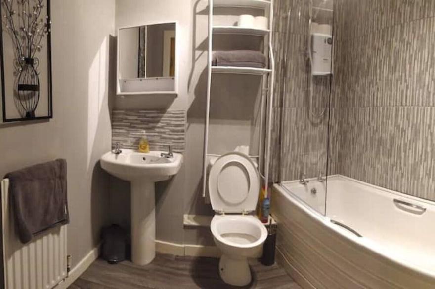 Lovely 1 Bedroom Apartment