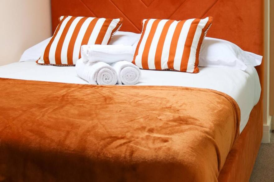 Duplex 2-Bed Apartment in West Bromwich Birmingham