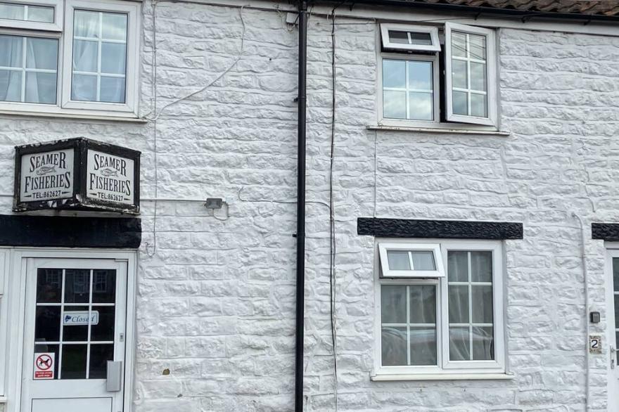 3 Bedroom Cottage, Sleeps 5 village location