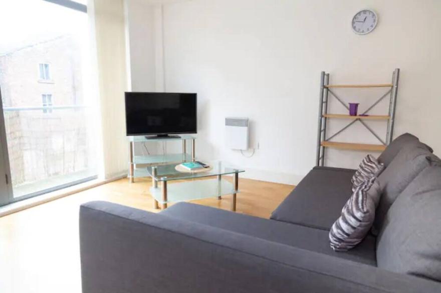 Prime Location Liverpool City Centre Apartment With Parking