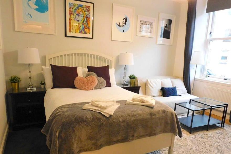 Cosy Flat, West End, Close to SEC, Hydro & Tourist Attractions
