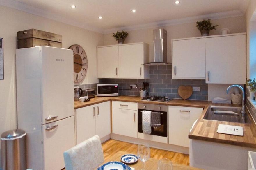 Apartment 1 - Exquisite 2 bedroom double en-suite luxury apartment, 1st floor