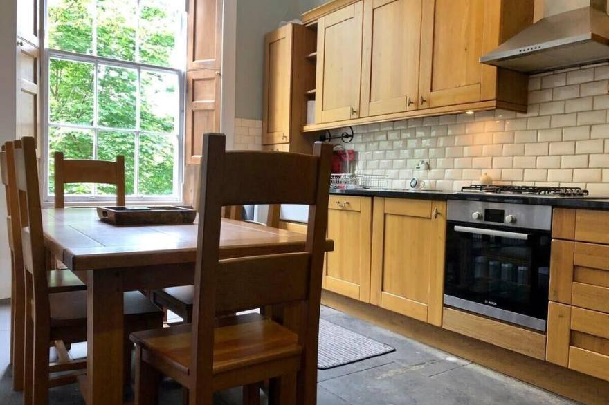 Enormous Luxury 4 Bedroom Apartment